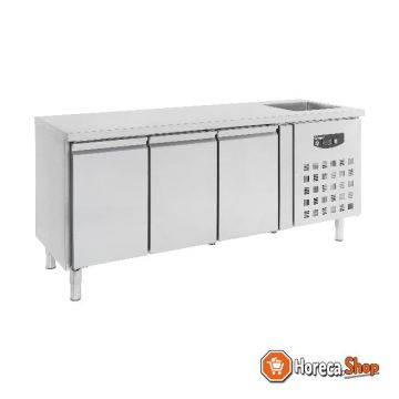 700 refrigerated counter sink 3 doors