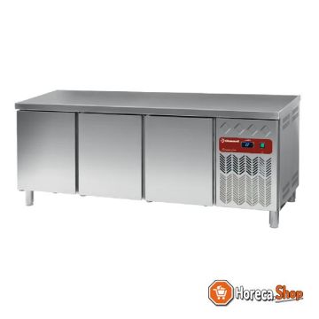 Cooled work table, ventilated, 3 doors en 600x400 (550l)