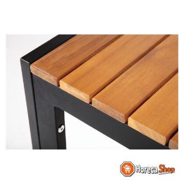 Quadratischer tisch aus stahl und akazienholz 80x80cm