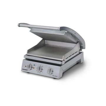 Grill station for 6 sandwiches with ribbed top plate
